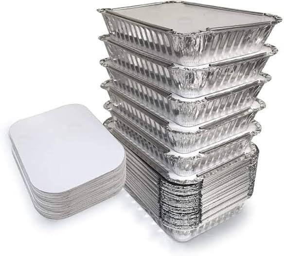 Disposable aluminium baking pans with secure lids
