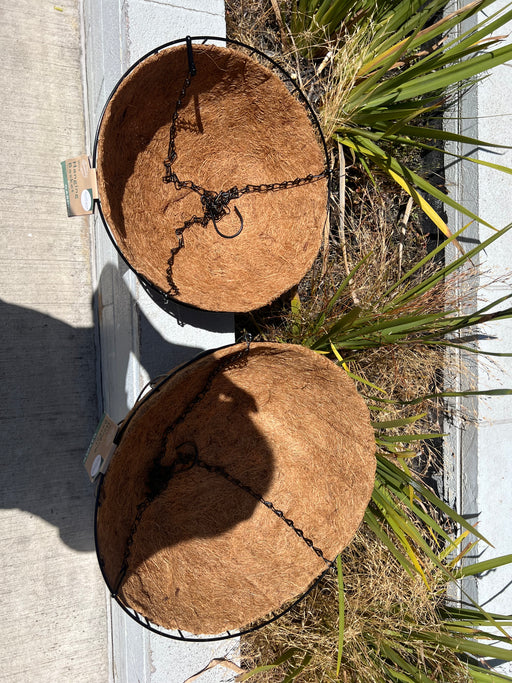 Metal hanging baskets /w Liner planter pot
