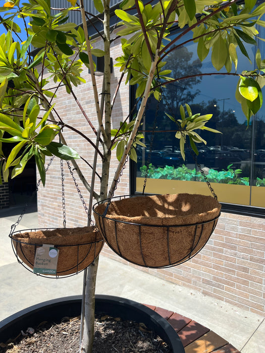 Metal hanging baskets /w Liner planter pot